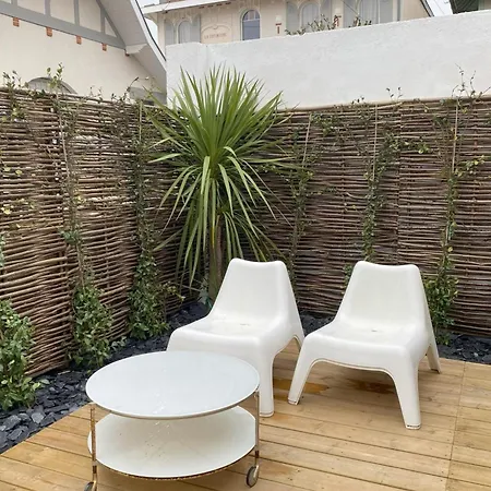 Spacious House With Greenery Terrace And Garden Casa vacanze