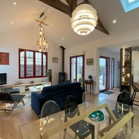 Casa vacanze Spacious House With Greenery Terrace And Garden Arcachon