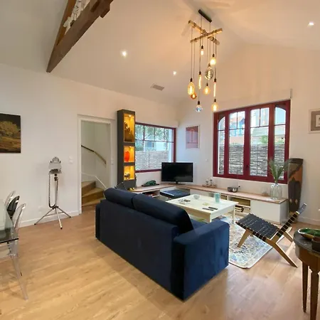 Spacious House With Greenery Terrace And Garden Casa vacanze